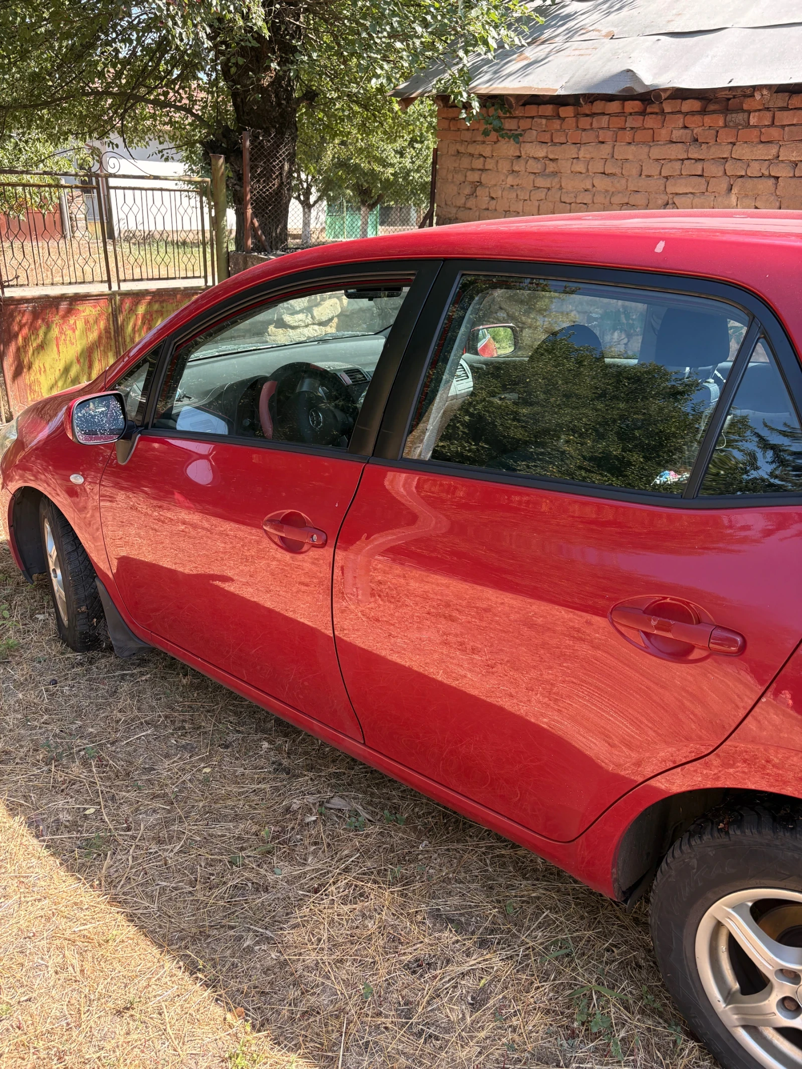 Toyota Auris, снимка 2 - Автомобили и джипове - 55598264