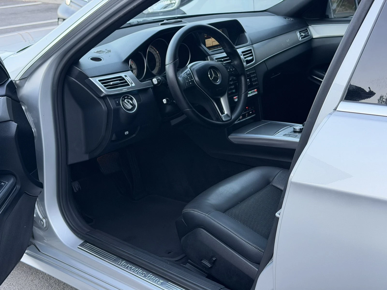 Mercedes-Benz E 220 9G-Tronic Facelift , снимка 9 - Автомобили и джипове - 56202966