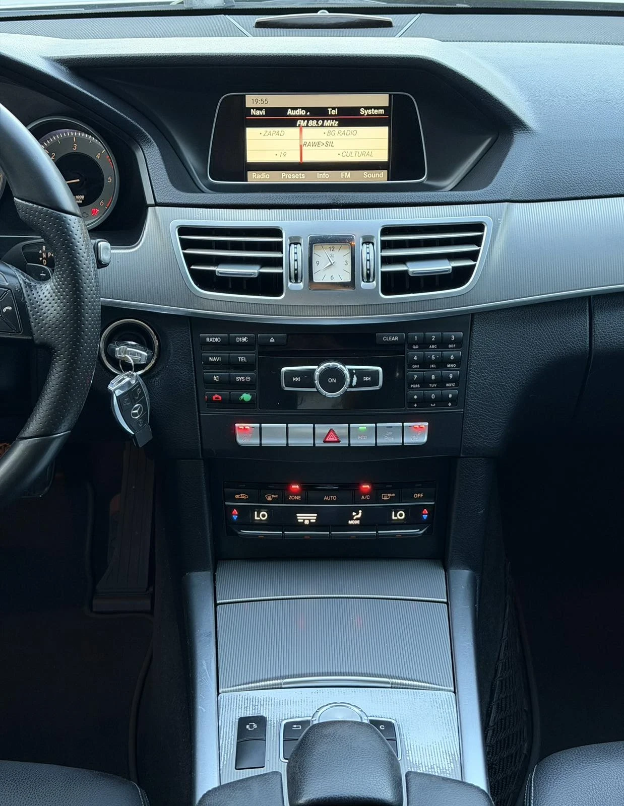 Mercedes-Benz E 220 9G-Tronic Facelift , снимка 15 - Автомобили и джипове - 56202966