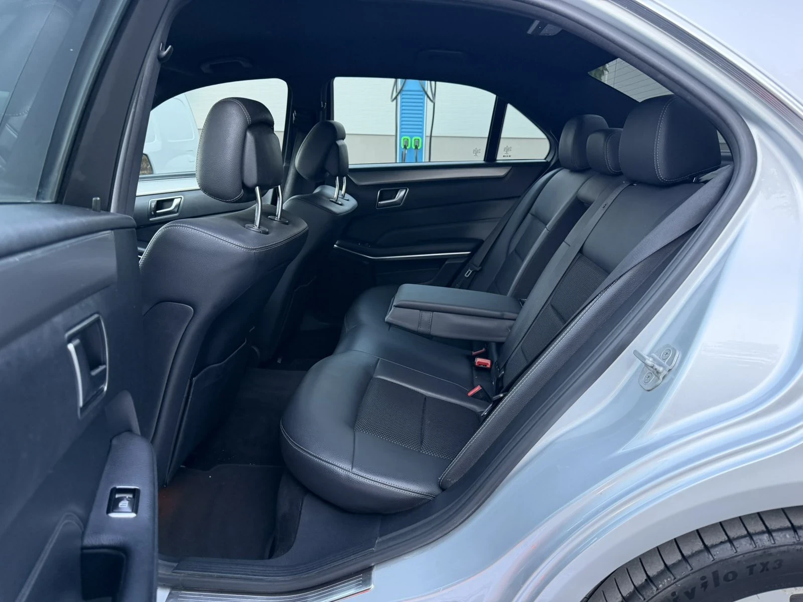 Mercedes-Benz E 220 9G-Tronic Facelift , снимка 12 - Автомобили и джипове - 56202966