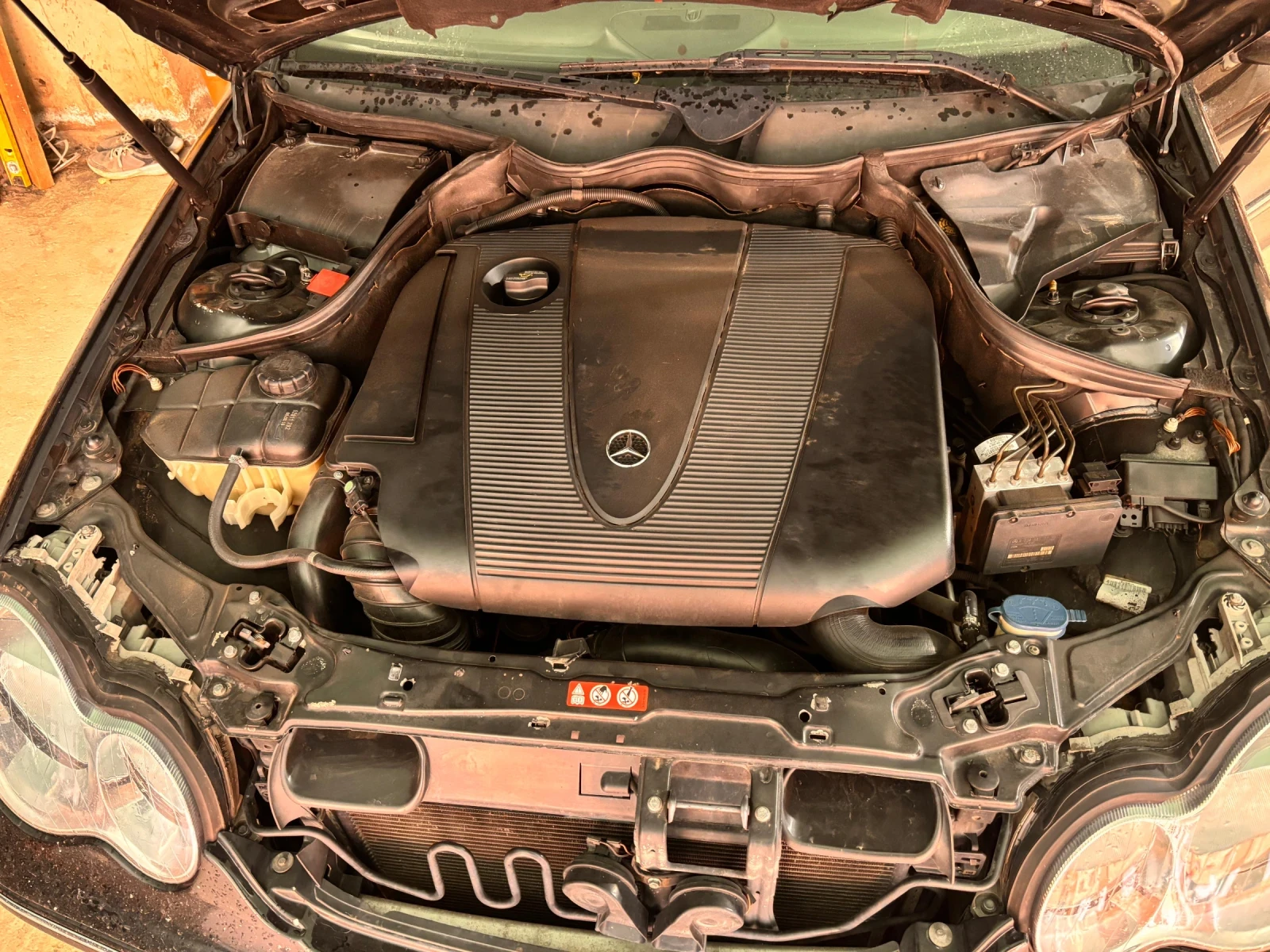 Mercedes-Benz C 220, снимка 2 - Автомобили и джипове - 56233797
