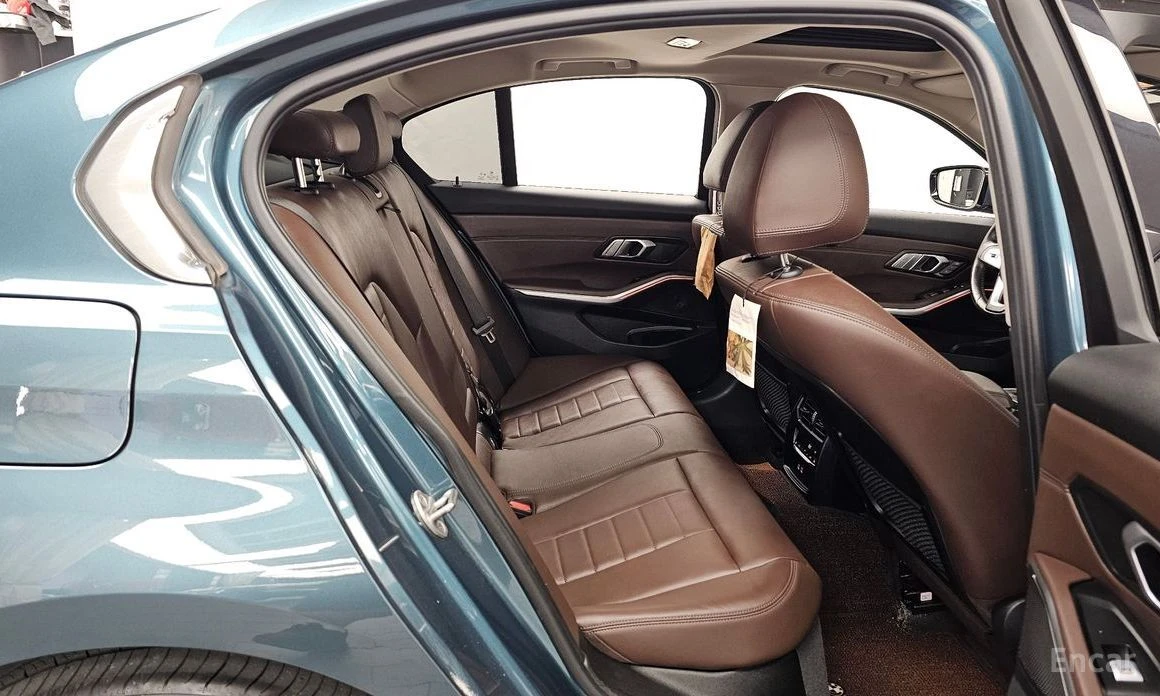 BMW 320, снимка 12 - Автомобили и джипове - 56460888