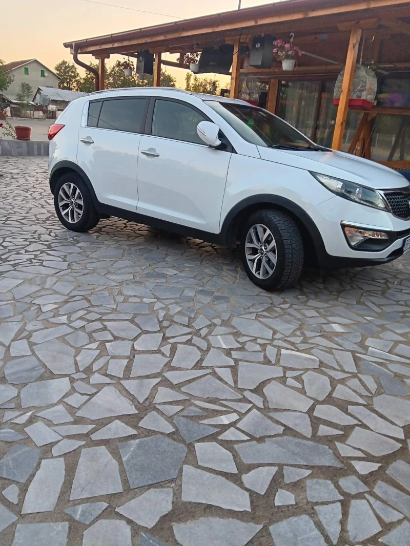 Kia Sportage, снимка 3 - Автомобили и джипове - 47293439