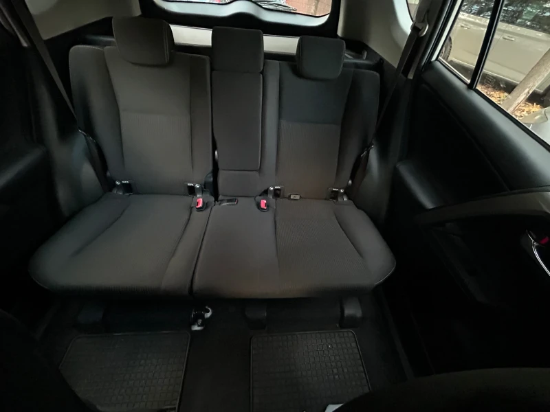 Toyota Rav4, снимка 7 - Автомобили и джипове - 52265933