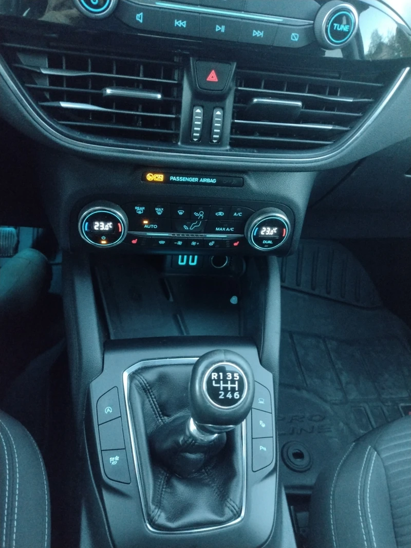 Ford Kuga 2.0 TDCI, снимка 9 - Автомобили и джипове - 52510950