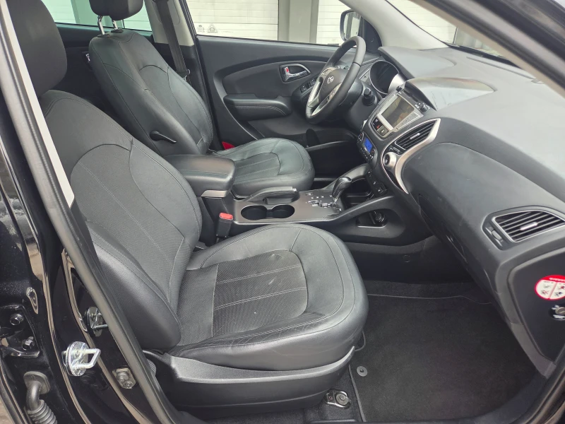 Hyundai IX35 2.0 CRDi(184Hp)Premium/AT/4x4/Navi/Камера/Keyless, снимка 15 - Автомобили и джипове - 53428469