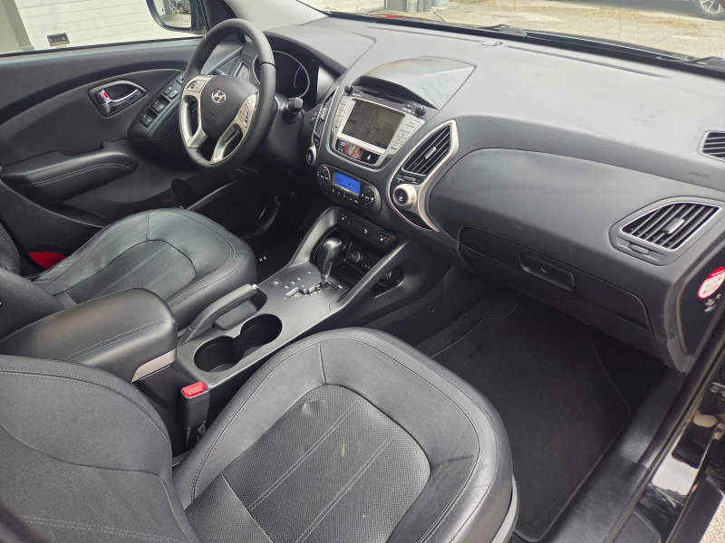 Hyundai IX35 2.0 CRDi(184Hp)Premium/AT/4x4/Navi/Камера/Keyless, снимка 14 - Автомобили и джипове - 53428469