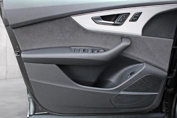 Audi Q8 50 TDI Quattro = S-line = Гаранция - изображение 7