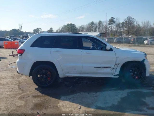Jeep Grand cherokee SRT 6.4 V8 * ЧЕРВЕНА КОЖА * CARFAX * , снимка 3 - Автомобили и джипове - 54631888