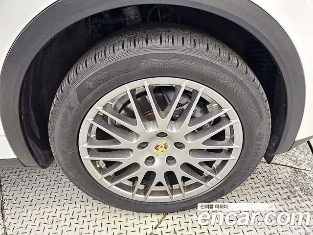 Porsche Cayenne 3.0 Diesel, снимка 12 - Автомобили и джипове - 54753721