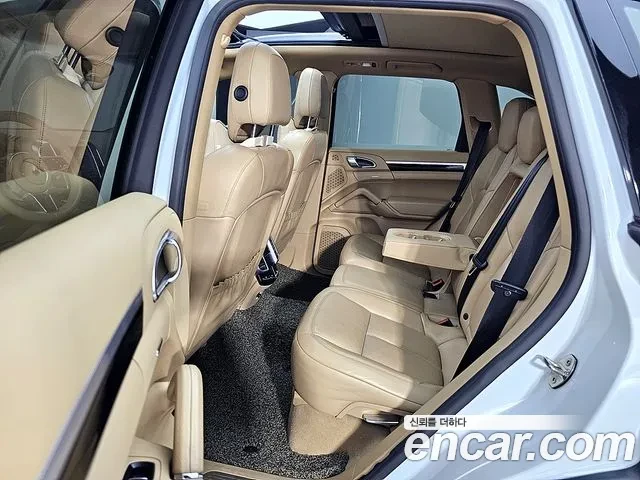 Porsche Cayenne 3.0 Diesel, снимка 11 - Автомобили и джипове - 54753721