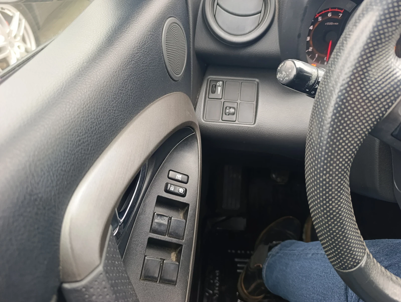 Toyota Rav4  - изображение 9