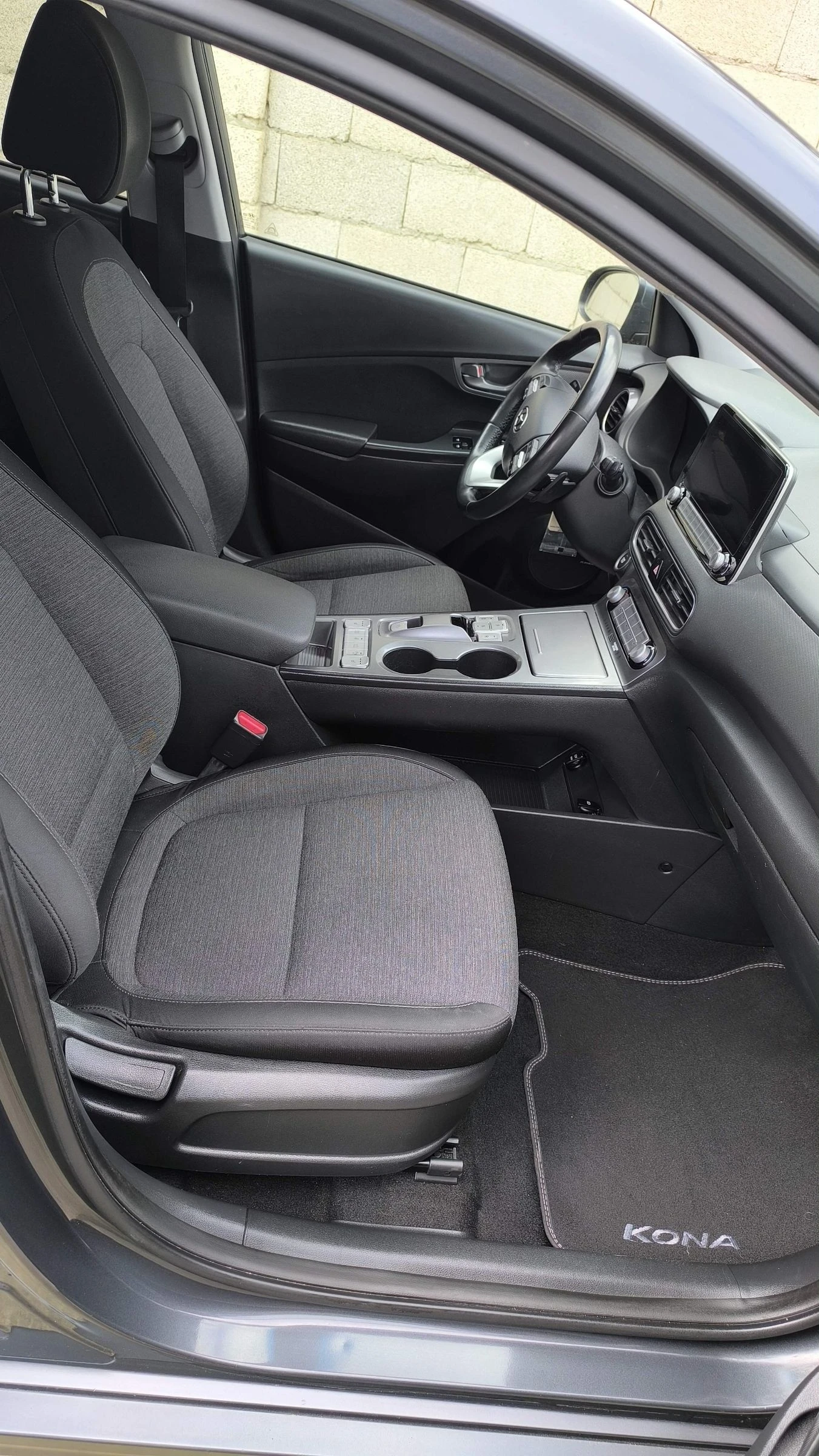 Hyundai Kona, снимка 12 - Автомобили и джипове - 54139073