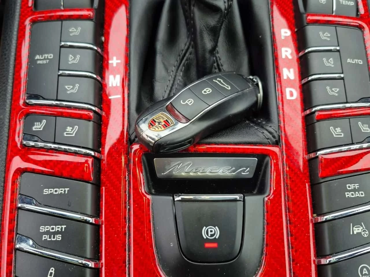 Porsche Macan TURBO/CARFAX/Панорама/Подгрев/Обдух/, снимка 8 - Автомобили и джипове - 54403165