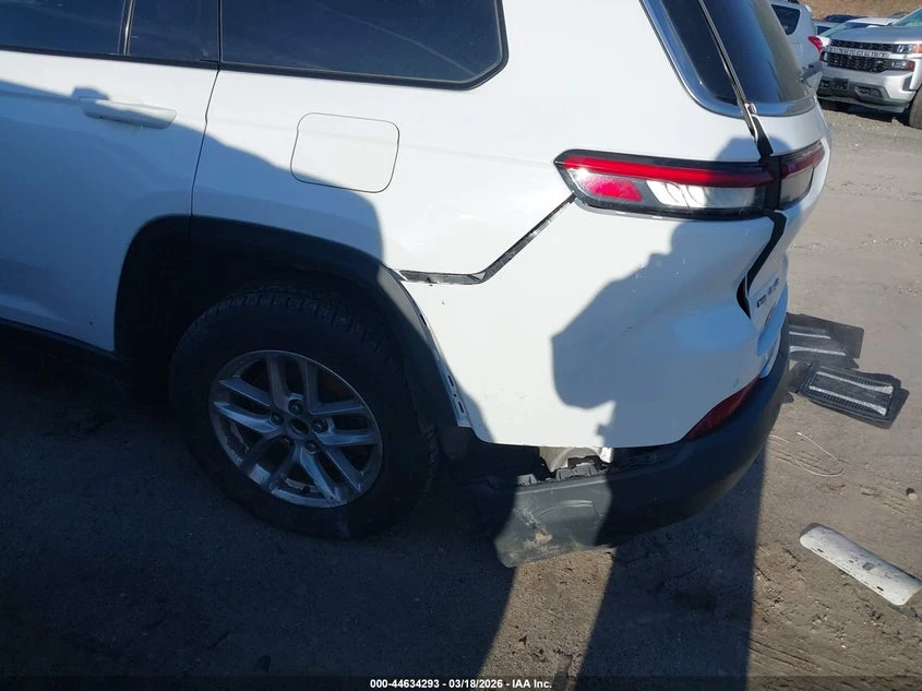 Jeep Grand cherokee 3.6l L Laredo 4X4, снимка 6 - Автомобили и джипове - 54528550