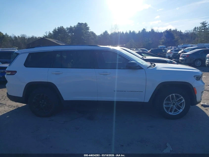 Jeep Grand cherokee 3.6l L Laredo 4X4, снимка 13 - Автомобили и джипове - 54528550
