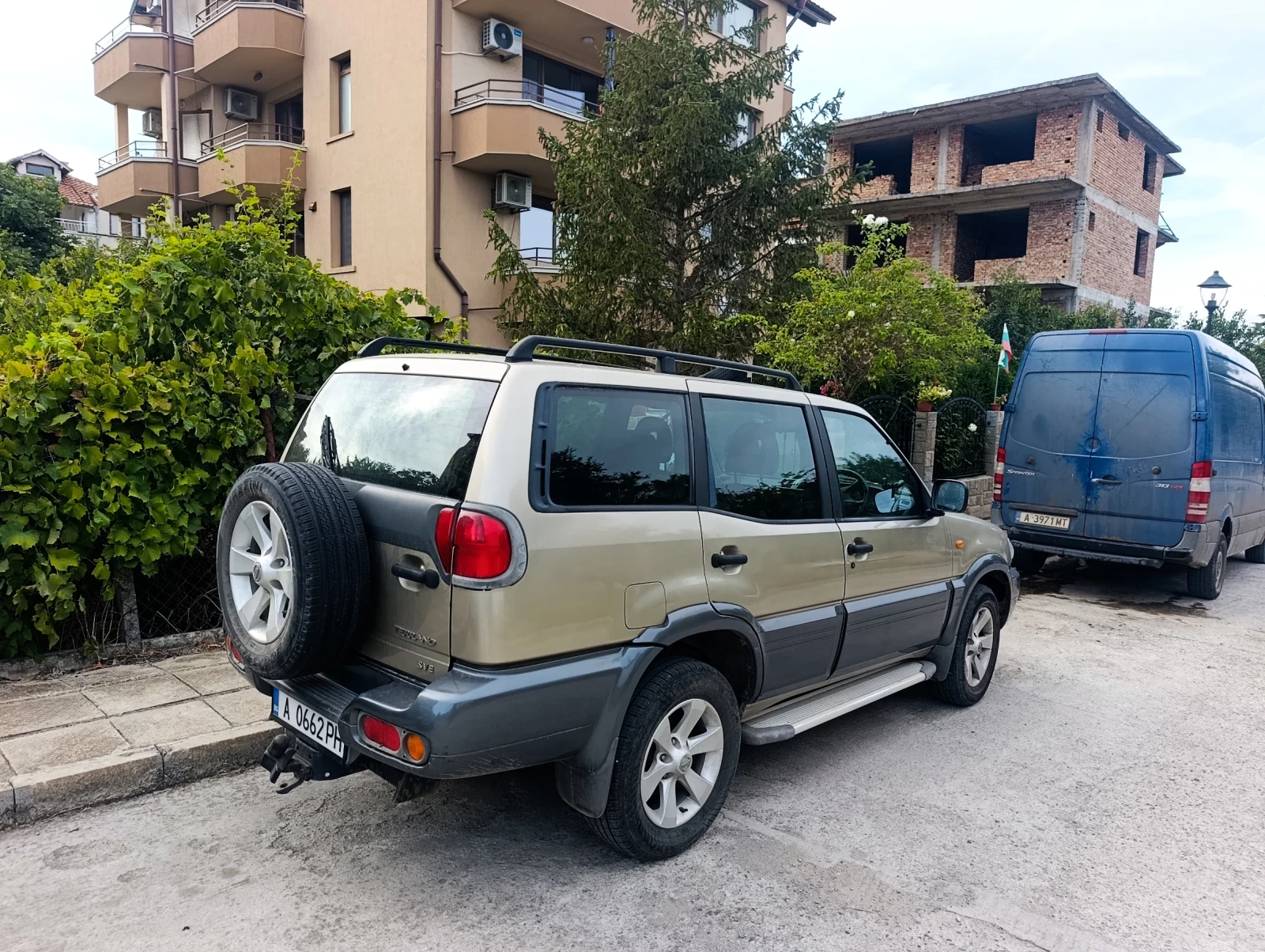 Nissan Terrano, снимка 2 - Автомобили и джипове - 56087974