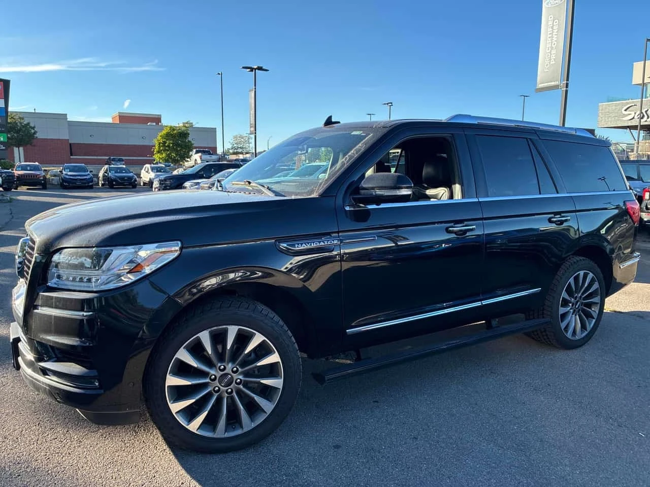 Lincoln Navigator * Reserve * CARFAX * ОПЦИЯ ЗА ФИНАНСИРАНЕ * , снимка 2 - Автомобили и джипове - 56213879