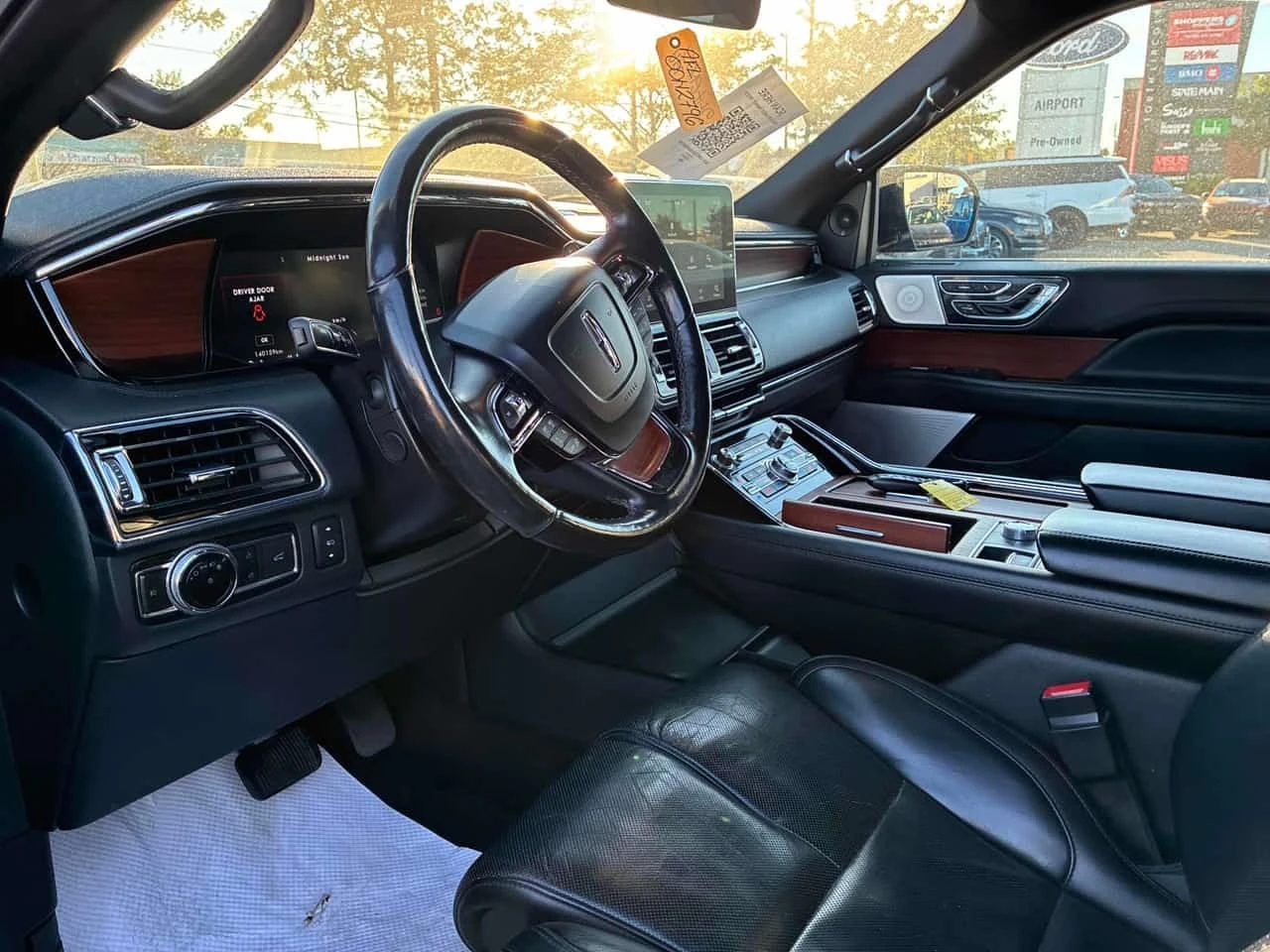 Lincoln Navigator * Reserve * CARFAX * ОПЦИЯ ЗА ФИНАНСИРАНЕ * , снимка 5 - Автомобили и джипове - 56213879