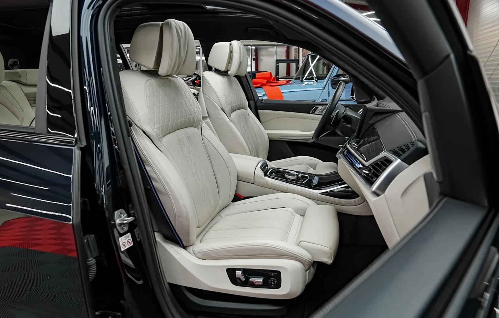 BMW X7 M60i xDrive 4.4 V8 Maxton Design Package, снимка 5 - Автомобили и джипове - 56279491