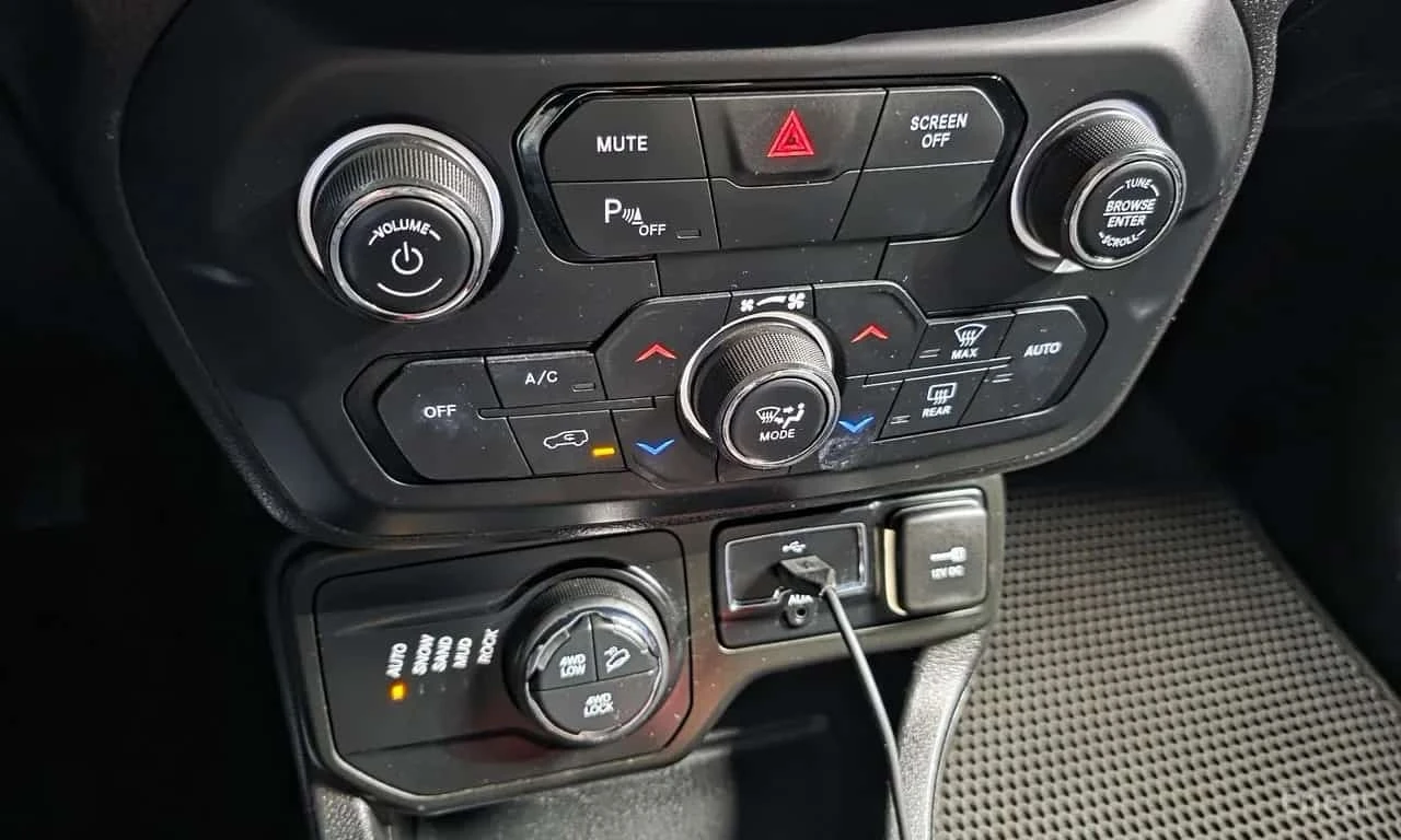 Jeep Renegade 2.0 Diesel Tailhawk AWD/����������� | Mobile.bg � ����������� 16