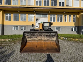 Телескопичен товарач Caterpillar TH 330 B С КОФА И ВИЛИЦИ ЛИЗИНГ, снимка 2