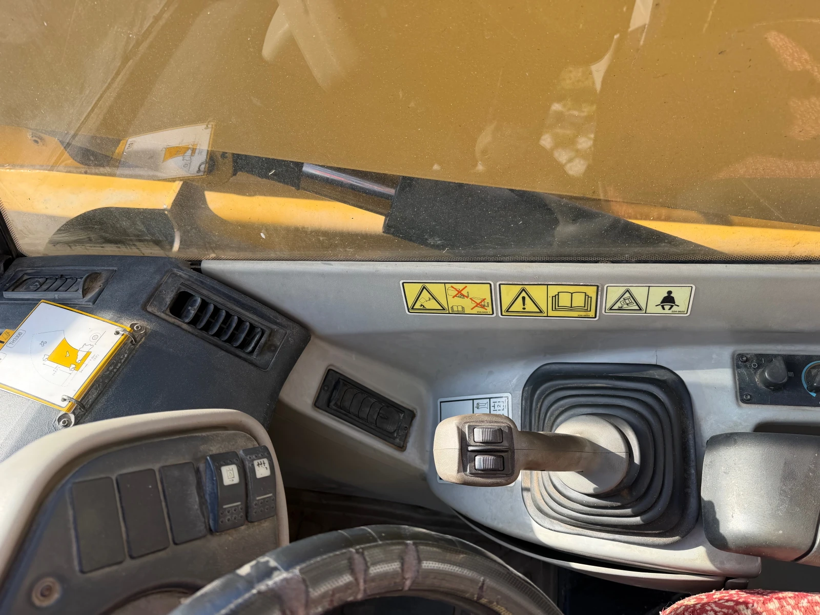 ������������ ������� Caterpillar TH 330 B � ���� � ������ ������ | Mobile.bg � ����������� 11