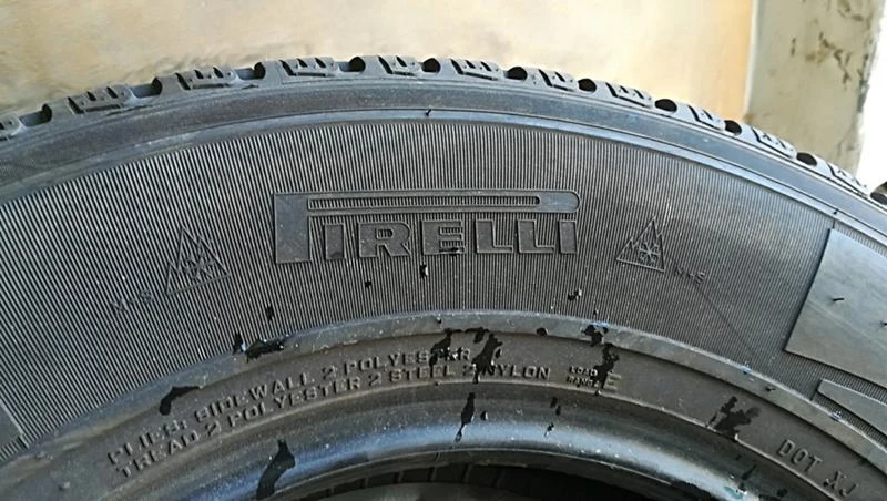 Гуми Зимни 225/75R16, снимка 6 - Гуми и джанти - 25611117