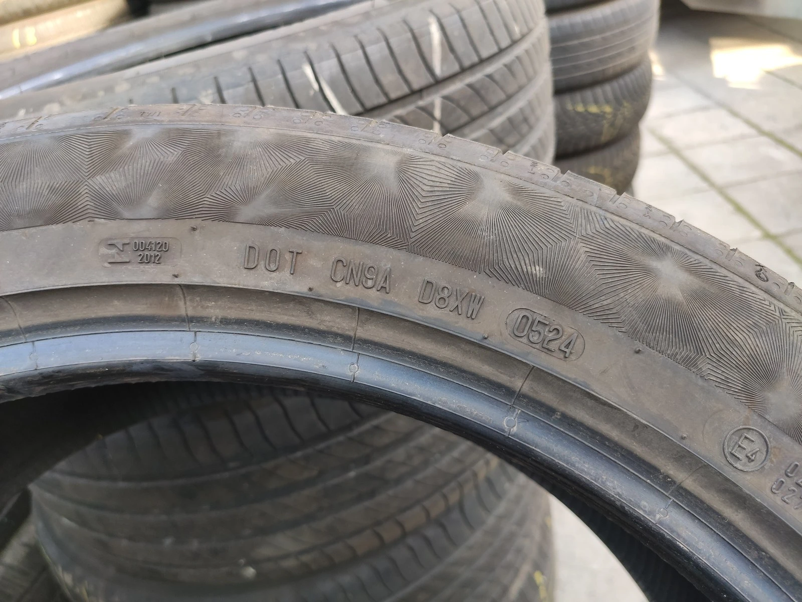Гуми Летни 235/45R20, снимка 9 - Гуми и джанти - 56664433