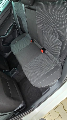 Skoda Rapid 1.6* TDI* 90кс* , снимка 14