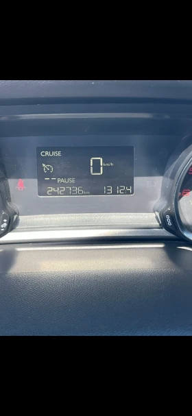 Peugeot 308 1.6HDI | Панорама | Кожа | Подгрев | Реални км, снимка 11