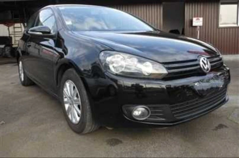 VW Golf 1.6 tdi , снимка 1 - Автомобили и джипове - 42652541