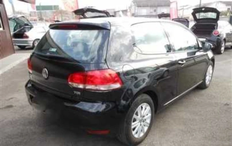 VW Golf 1.6 tdi , снимка 2 - Автомобили и джипове - 42652541