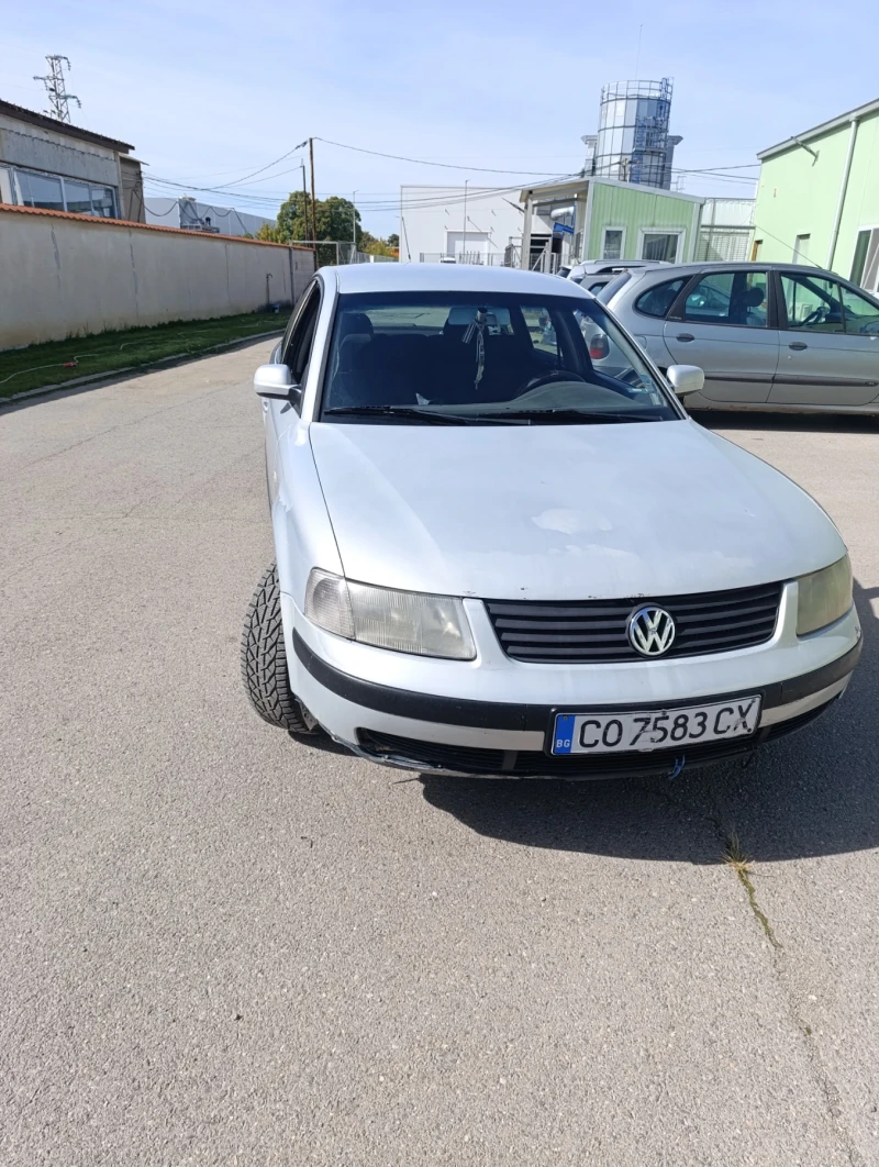 VW Passat, снимка 3 - Автомобили и джипове - 47510828