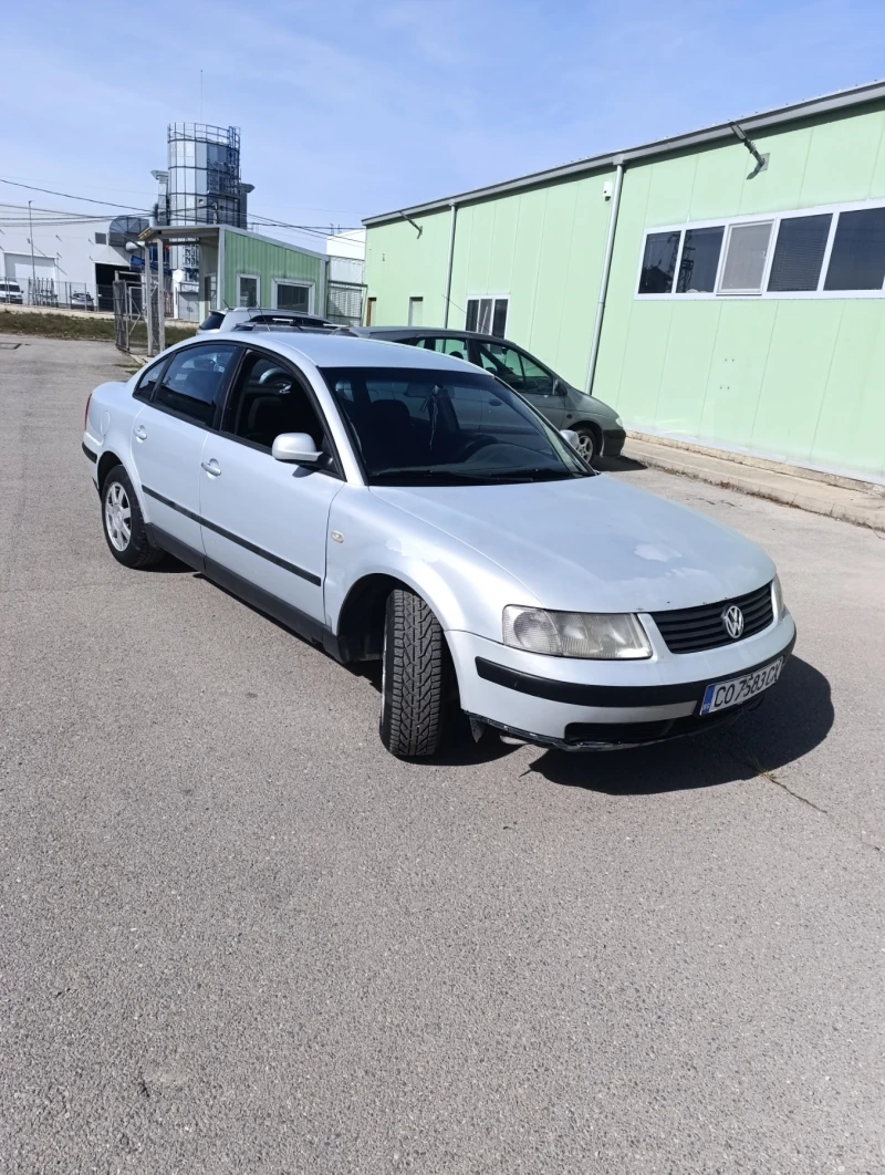 VW Passat, снимка 1 - Автомобили и джипове - 47510828