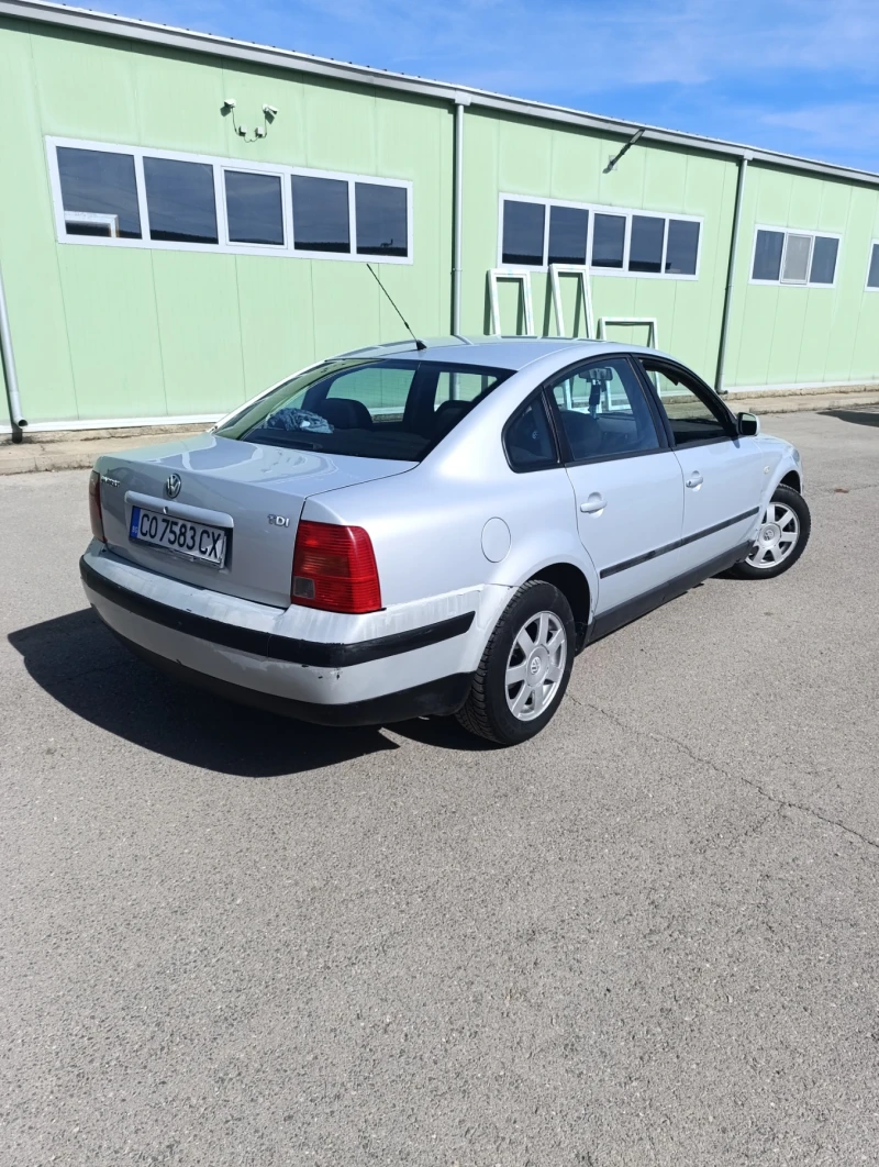 VW Passat, снимка 5 - Автомобили и джипове - 47510828