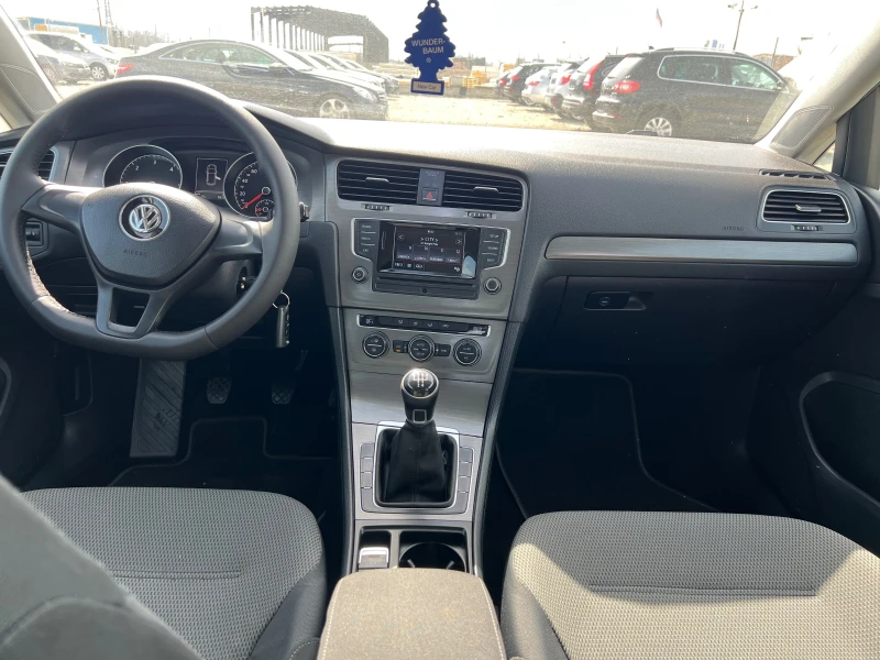 VW Golf 1.6 TDI, снимка 15 - Автомобили и джипове - 49448109