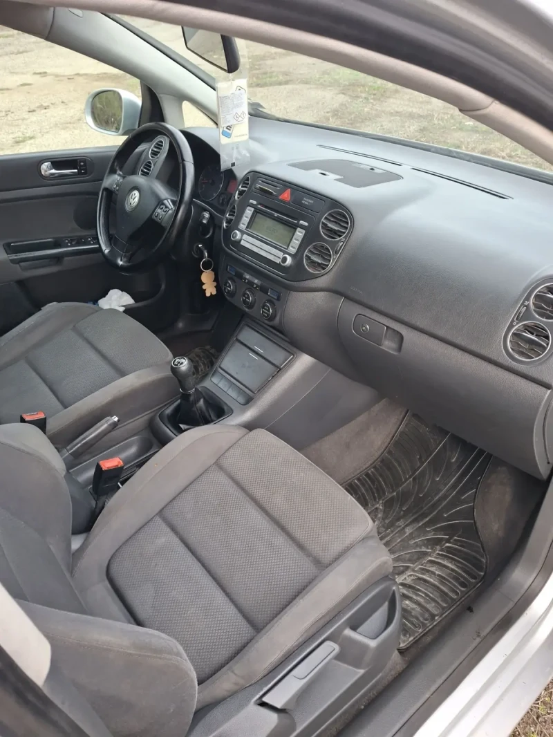 VW Golf Plus 2.0 TDI, снимка 9 - Автомобили и джипове - 49522680