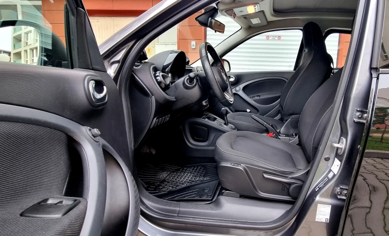 Smart Forfour EQ 18kw passion, снимка 7 - Автомобили и джипове - 50461705