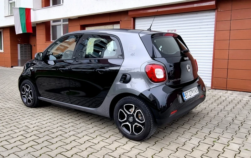 Smart Forfour EQ 18kw passion, снимка 4 - Автомобили и джипове - 50461705