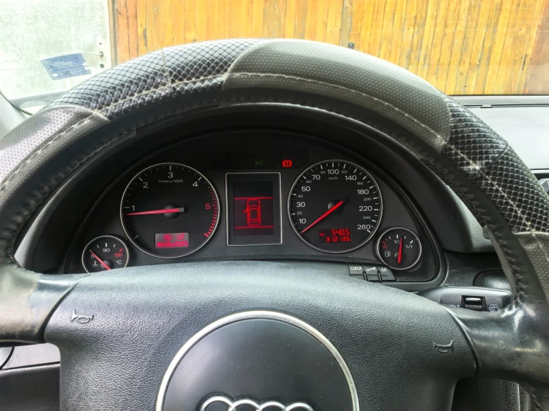 Audi A4, снимка 7 - Автомобили и джипове - 50487330