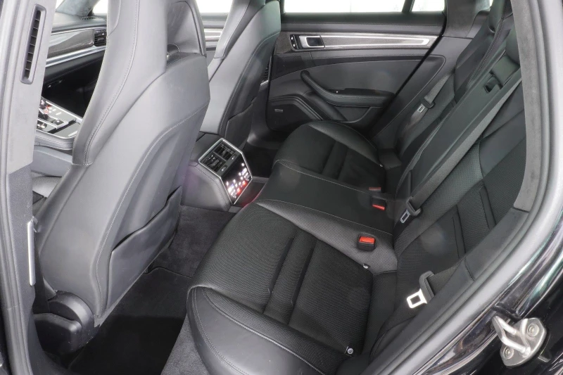 Porsche Panamera TURBOSPORT/549HP/4X4/CARPLAY/CARBON/PANO/360/102f, снимка 12 - Автомобили и джипове - 50536540