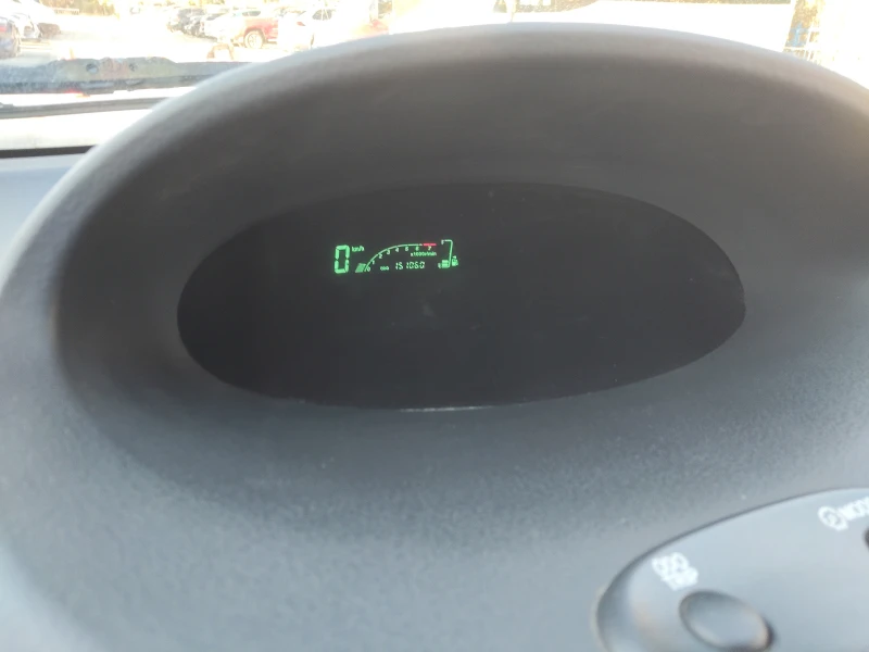 Toyota Yaris verso 1, 3i 86ps FACELIFT ITALY, снимка 11 - Автомобили и джипове - 52116321