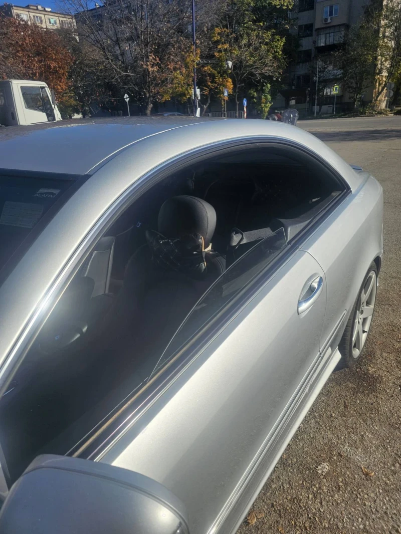 Mercedes-Benz CLK, снимка 7 - Автомобили и джипове - 52263265