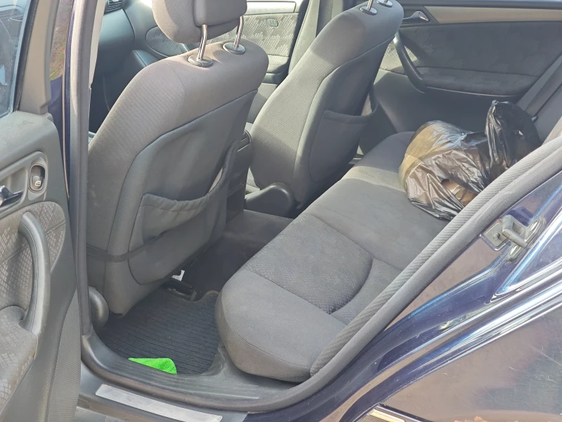 Mercedes-Benz C 220 NAVI АВТОПИЛОТ РЕГИСТРИРАНА, снимка 8 - Автомобили и джипове - 52535649