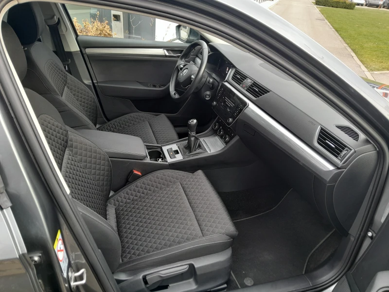 Skoda Superb 2.0 TDI/6МТ, снимка 8 - Автомобили и джипове - 53124449