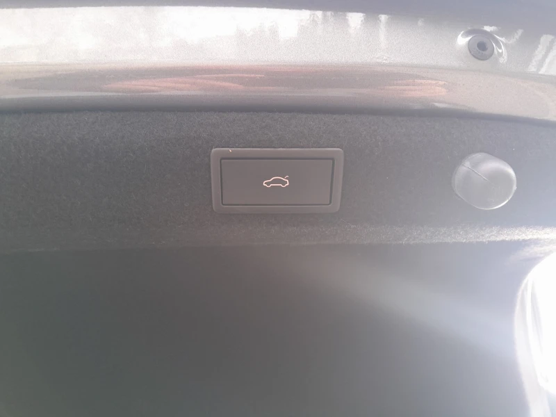 Skoda Superb 2.0 TDI/6МТ, снимка 13 - Автомобили и джипове - 53124449