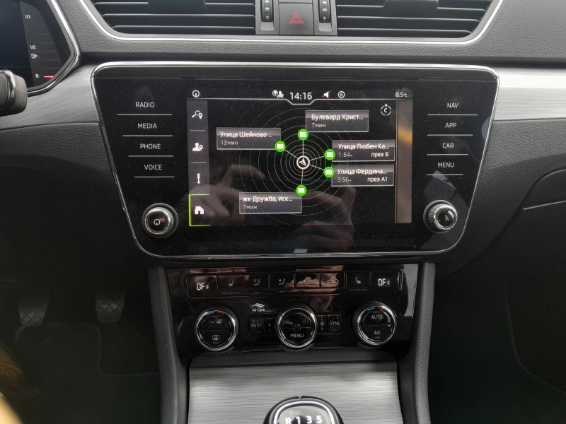 Skoda Superb 2.0 TDI/6МТ, снимка 10 - Автомобили и джипове - 53124449