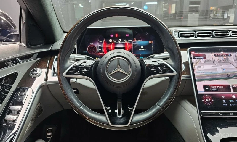 Mercedes-Benz S 580, снимка 13 - Автомобили и джипове - 53167437