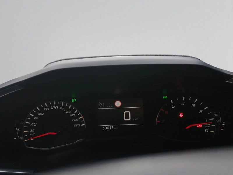 Peugeot 208  1.2 PureTech 75 BVM5, снимка 11 - Автомобили и джипове - 53248656